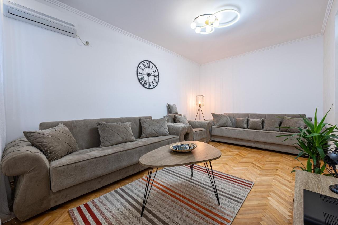 Clock Tower Lux Apartment Ποντγορίτσα Εξωτερικό φωτογραφία
